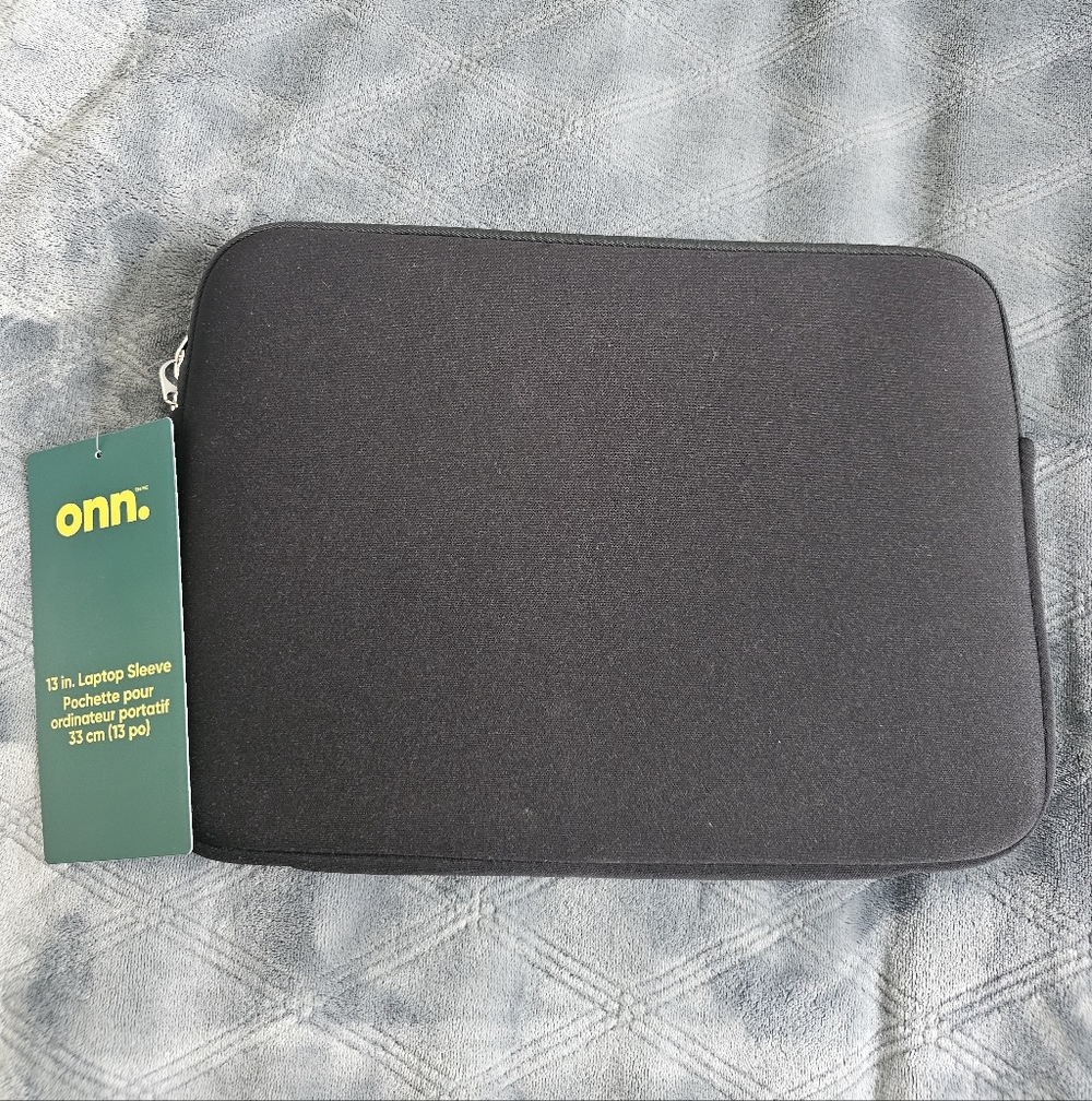 onn. 13" Protective Laptop Sleeve, Black 💻